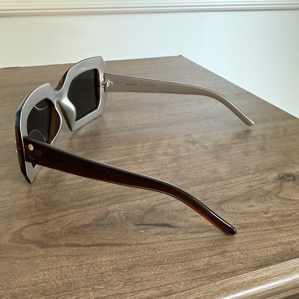 Marc Jacobs Brown Square Sunglasses - Picture 3 of 3